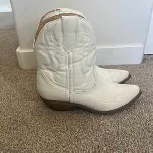 White Soda Picotee Cowboy Boots size 9